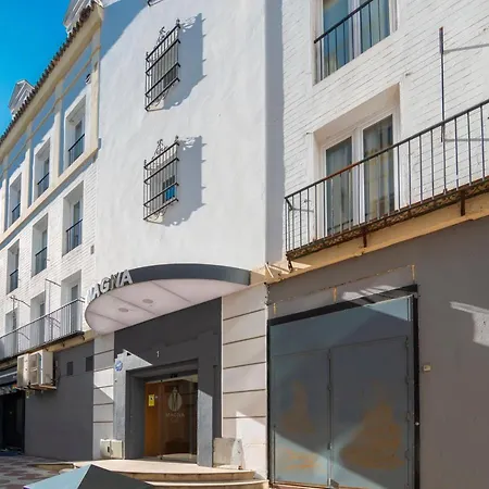 Magna Aparthotel Seville